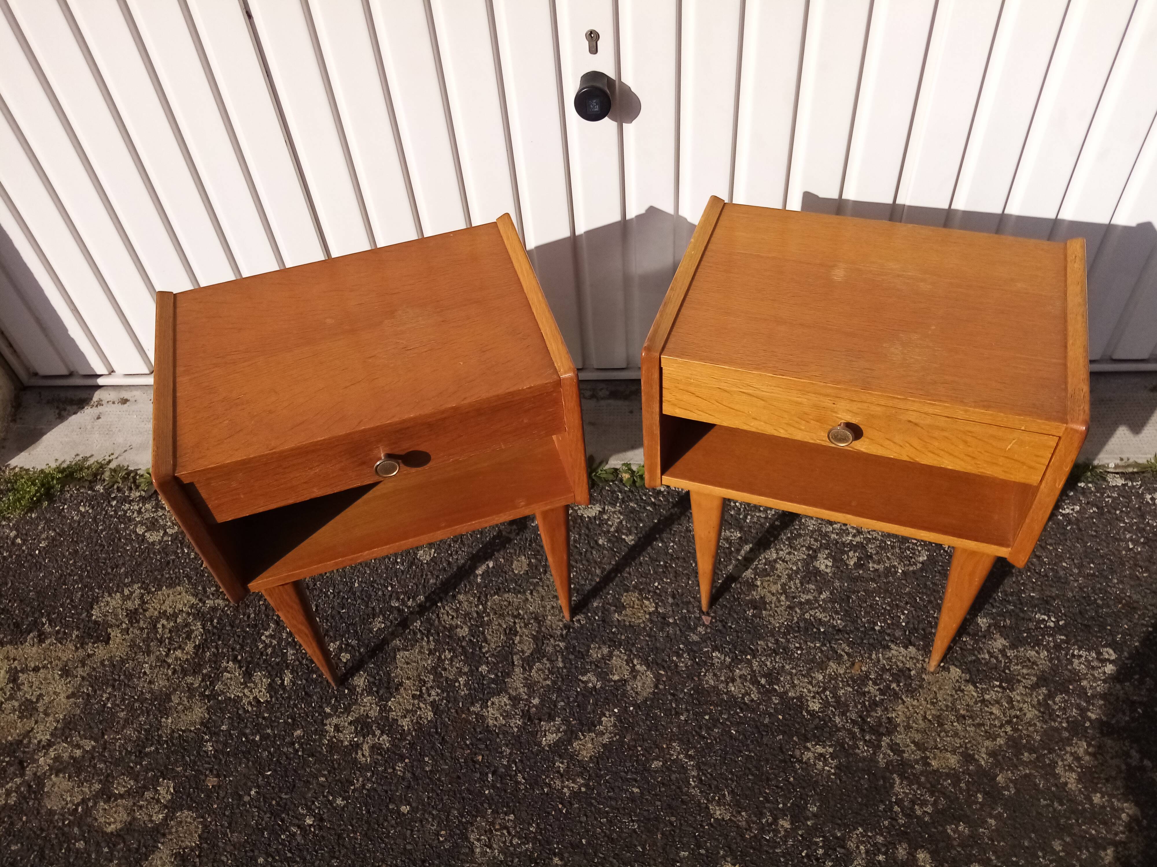 Paire de tables de chevet