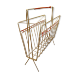 Scoubidou magazine holder