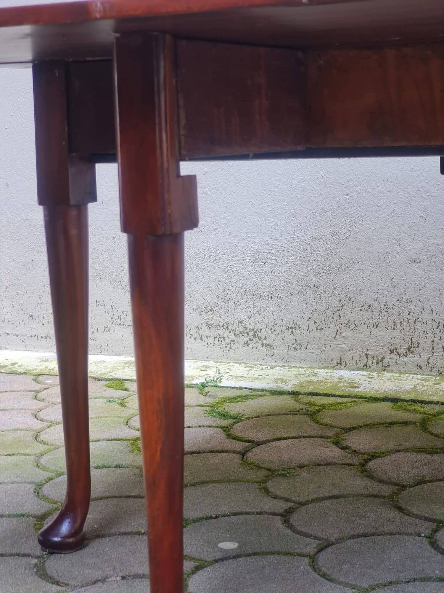 Mahogany drop-leaf table