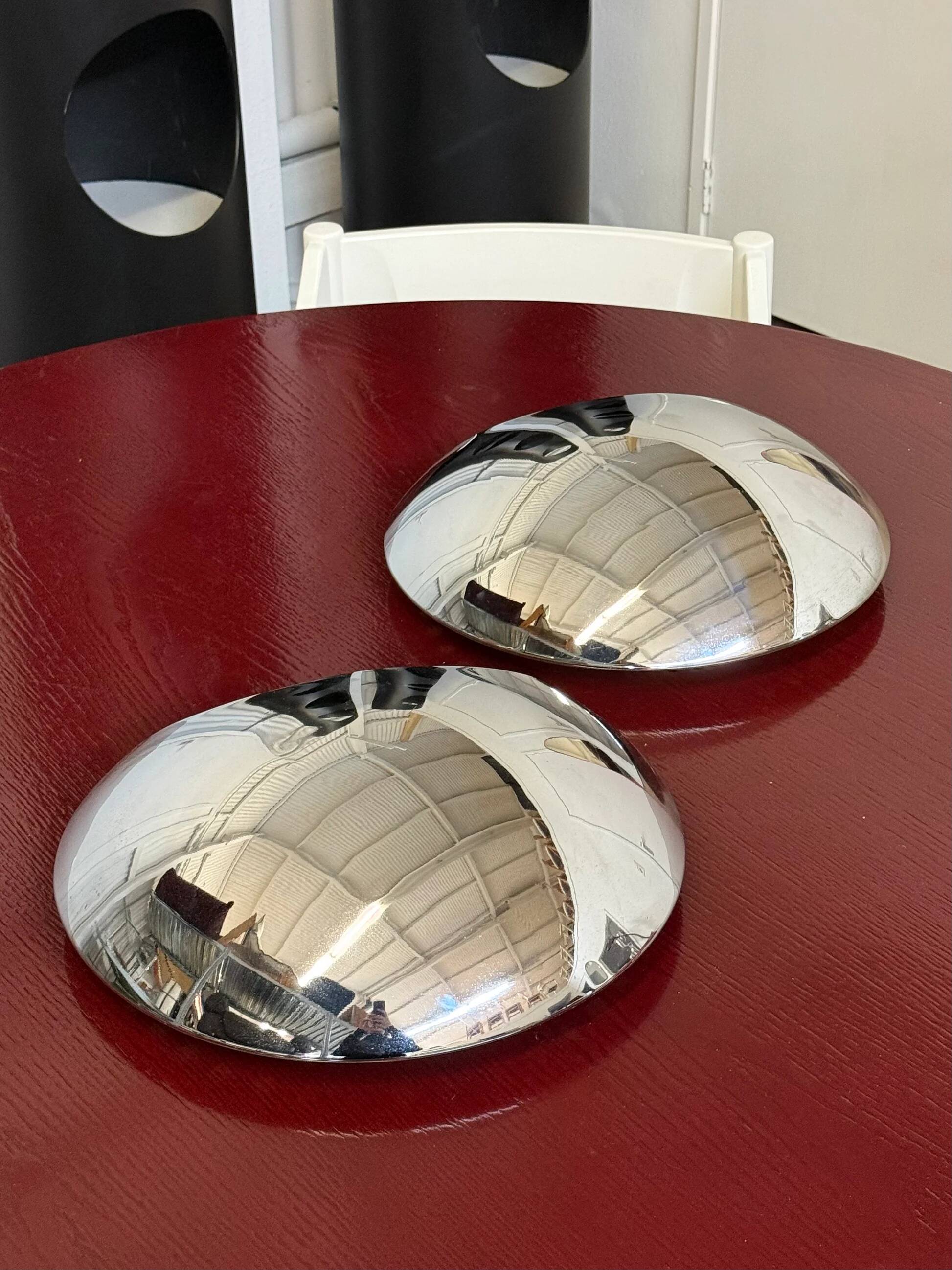Set of 2 vintage space age wall lamps by Reggiani Goffredo