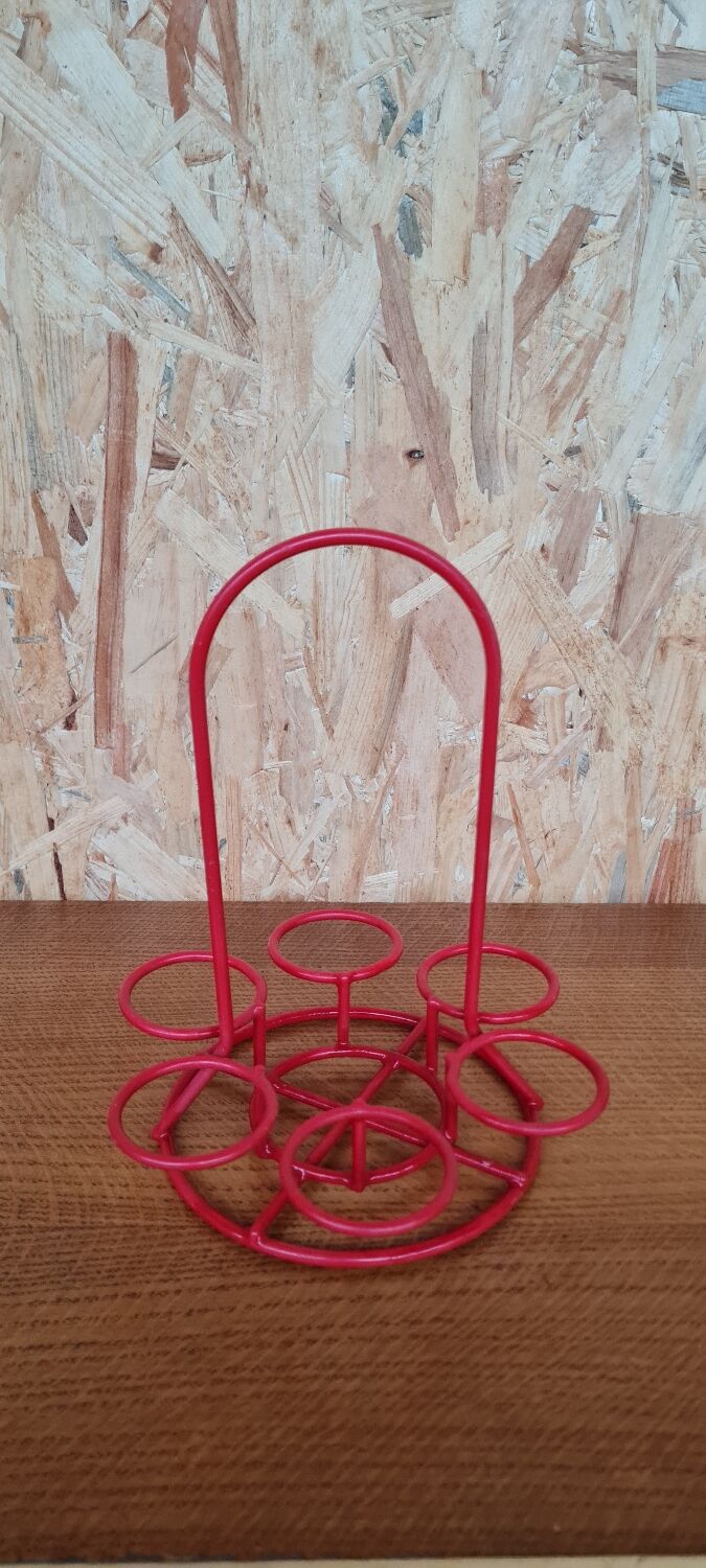Vintage bistro egg display