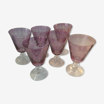 Lot de six anciens verres à eau en cristal gravé et coloré