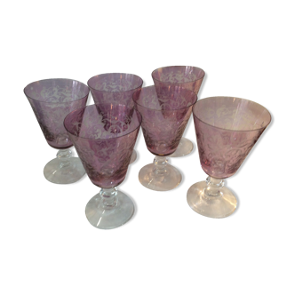 Lot de six anciens verres à eau en cristal gravé et coloré
