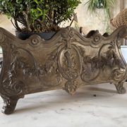 Grande jardinière en fonte