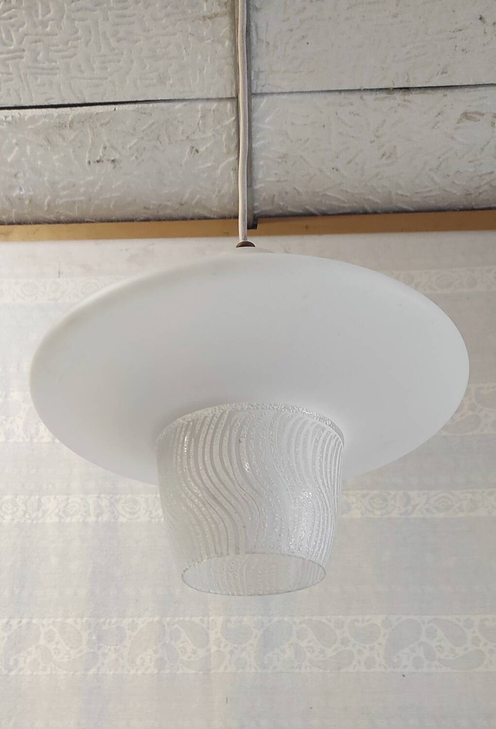 UFO pendant light in etched glass - 50s/60s