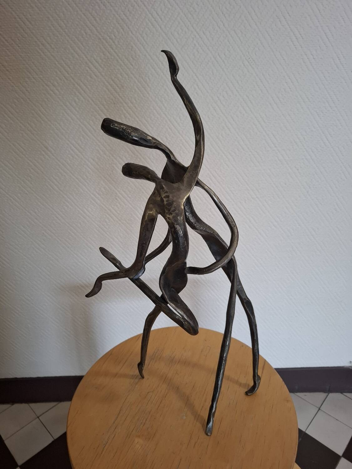 Sculpture Yves Lohé, couple de danseurs