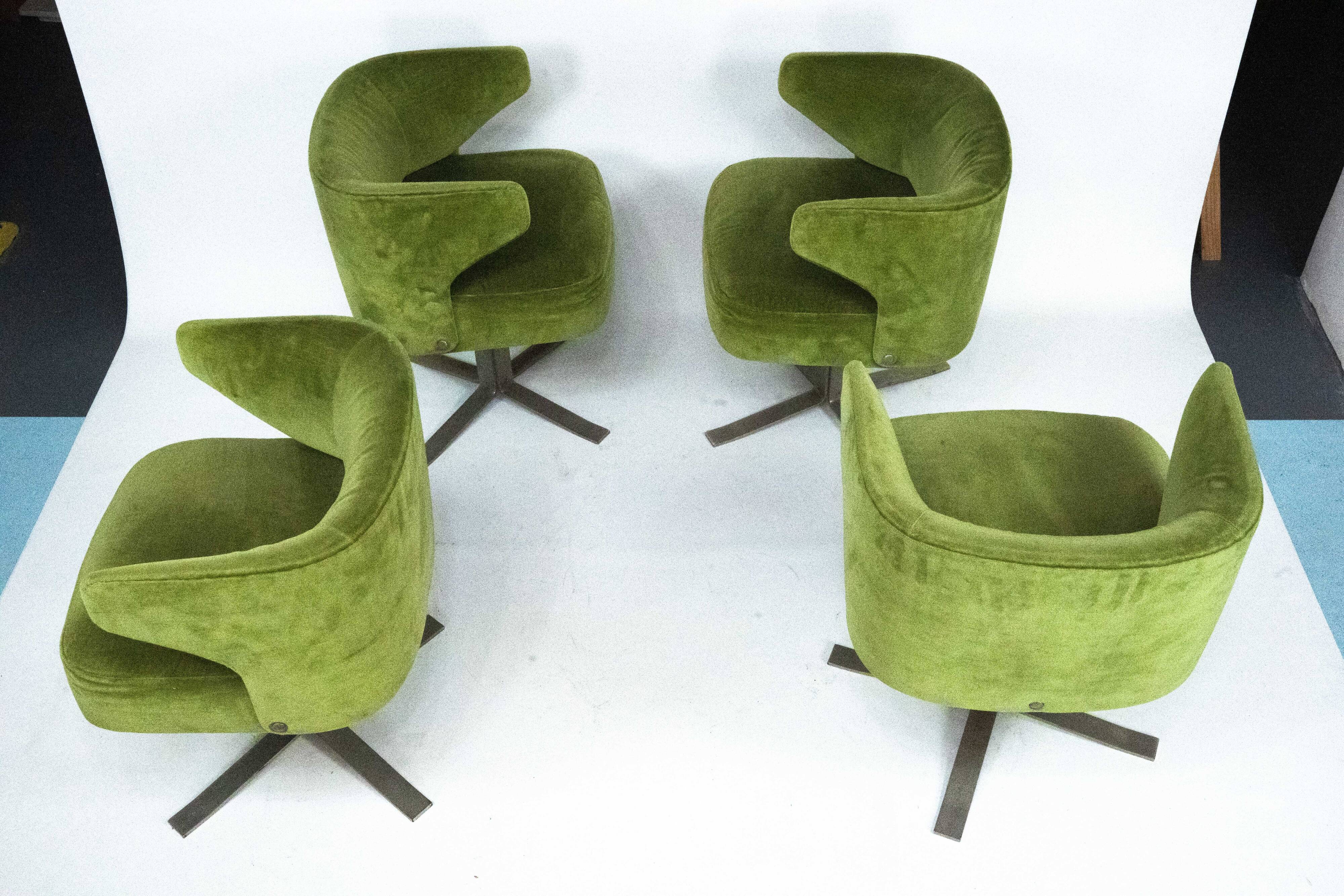 Set of four green Gianni Moscatelli Swivel Poney Chairs for Formanova, 70s