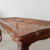 Table basse chippendale vintage en hêtre et rotin style Louis XV