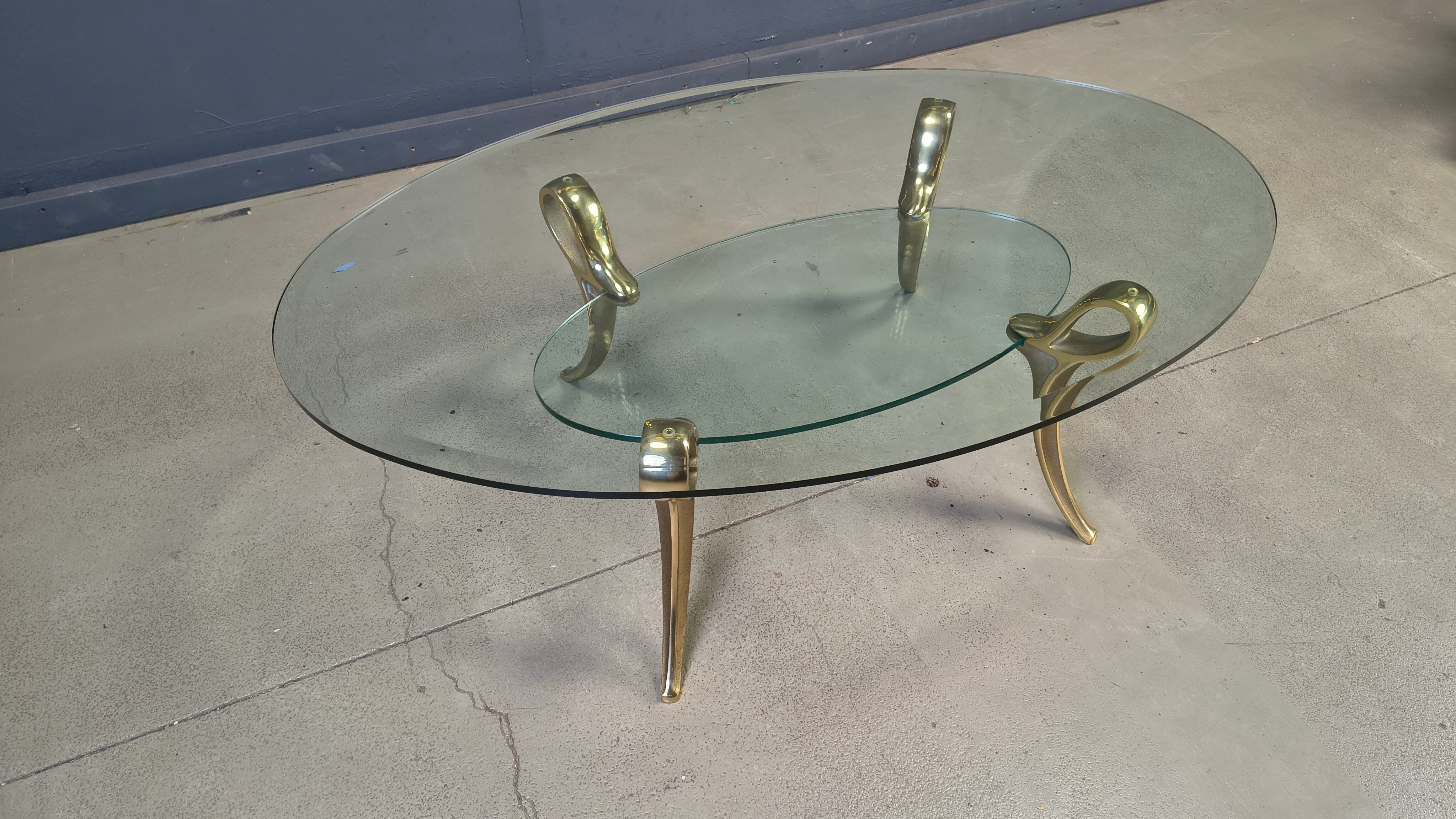 Table basse en laiton et en verre, années 1970