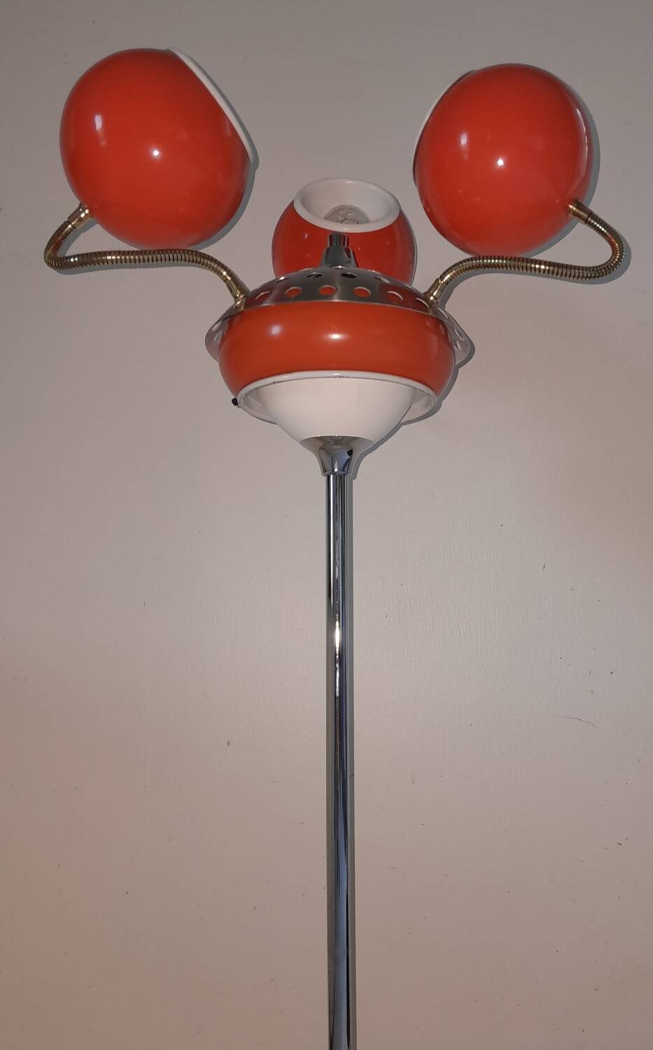 Vintage 1970s orange metal eyes ball floor lamp