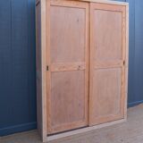 Sliding door wardrobe