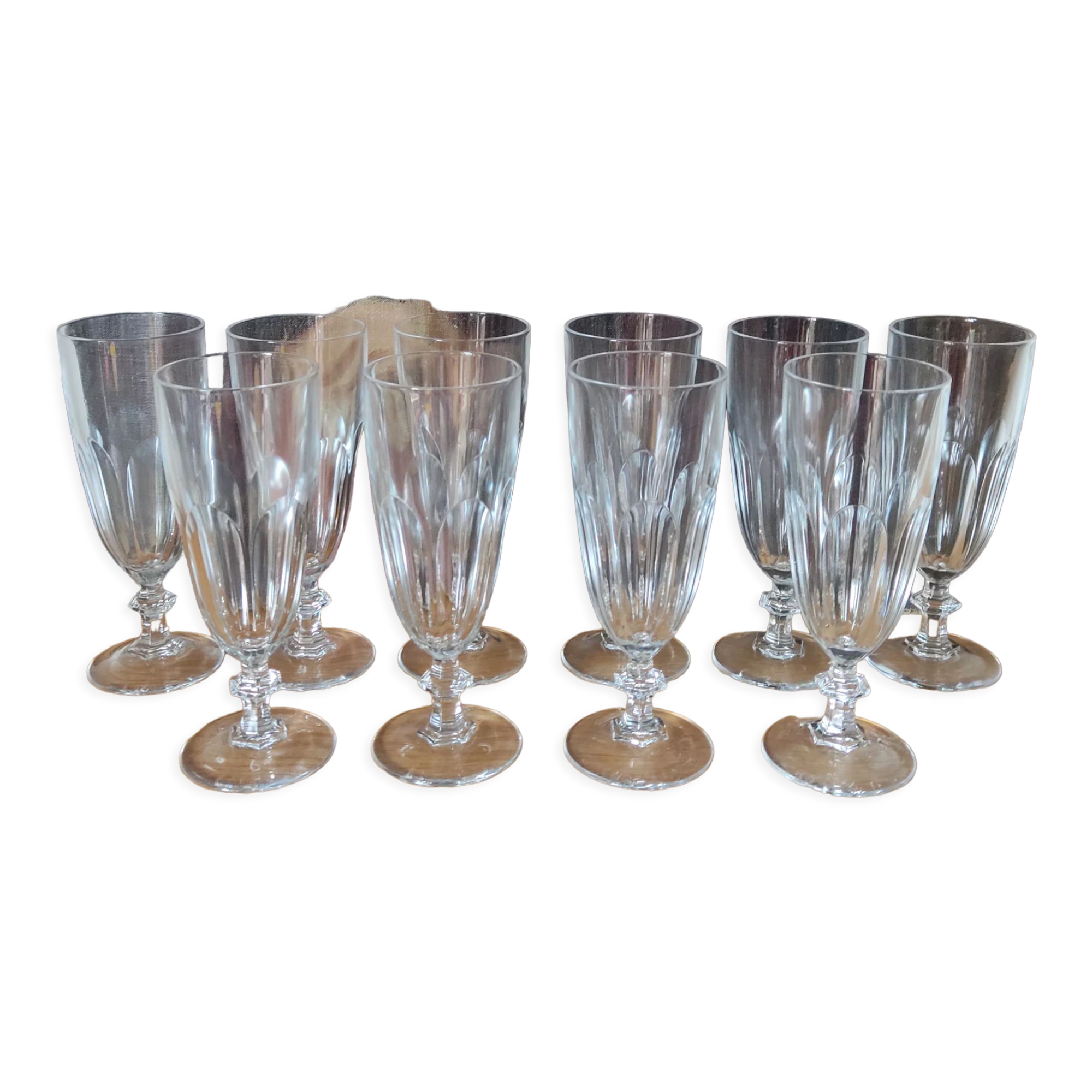 10 crystal flutes