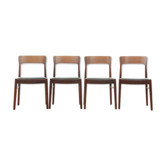 Suite de 4 chaises scandinaves en palissandre de Rio modèle 26