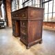 Bureau ancien en chêne massif