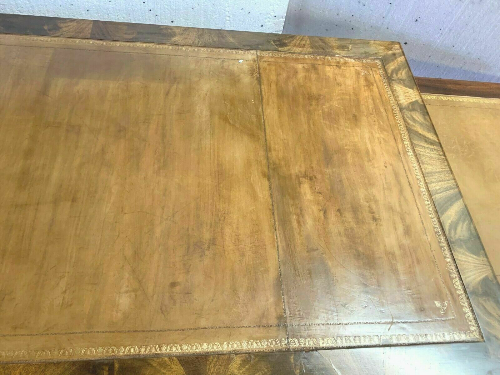 Empire-style flat desk in mahogany Top leather 20th century