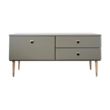 Mid-century bass row