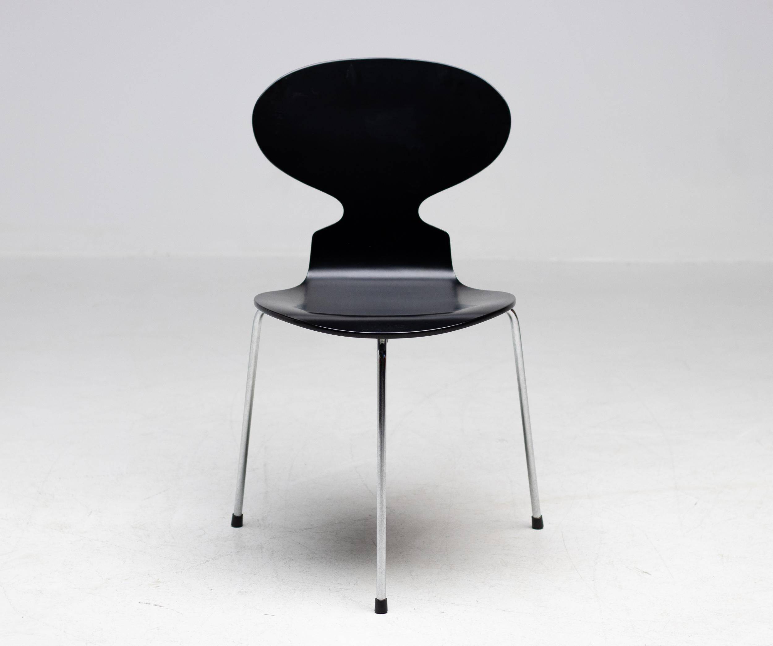 Ensemble de quatre chaises 3100 "Ant" - Arne Jacobsen pour Fritz Hansen, Danemark