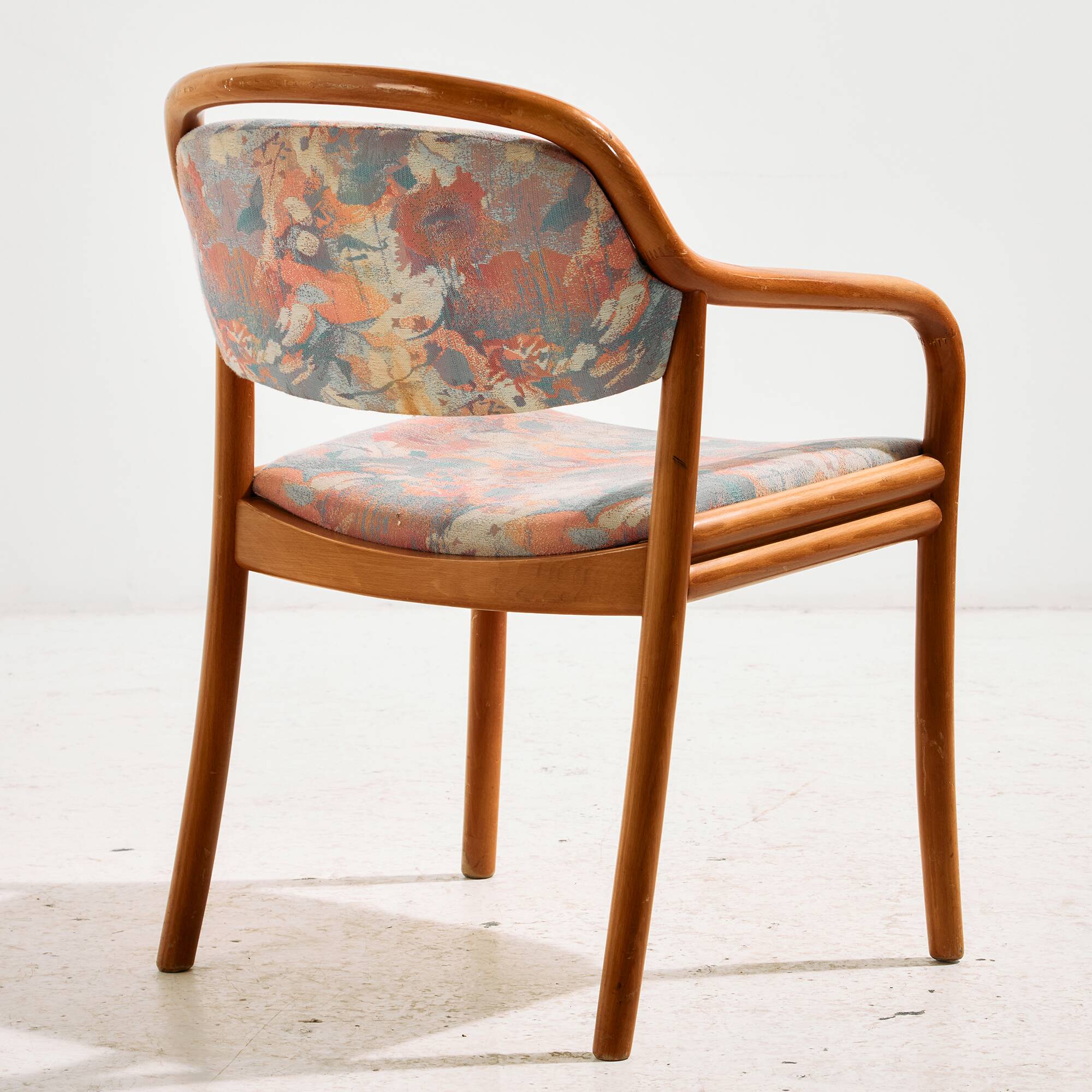 MK9799 Beech armchair