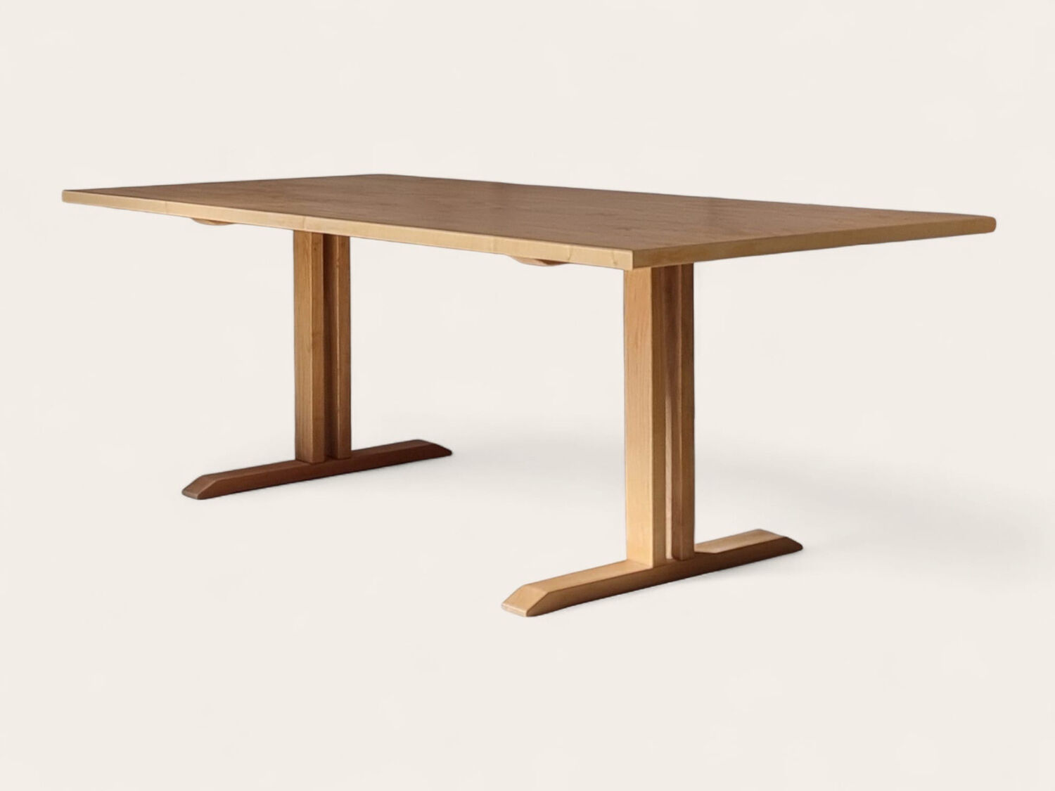 Table à manger Tjalfe