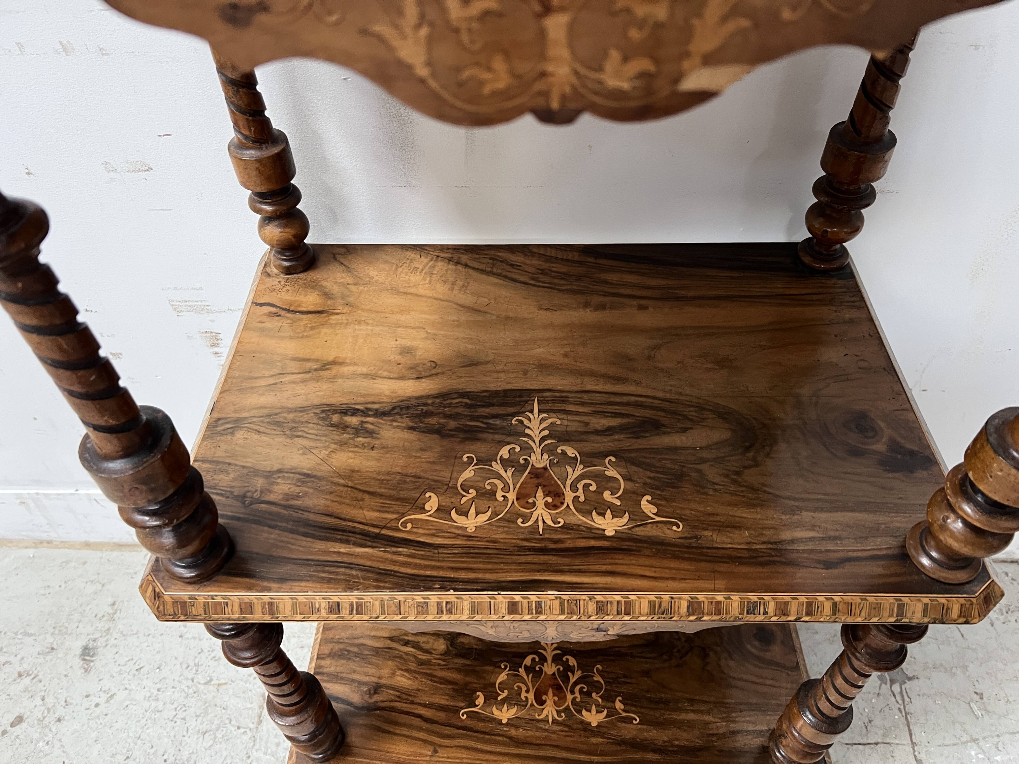 Napoleon III display stand in marquetry mahogany, 19th century.