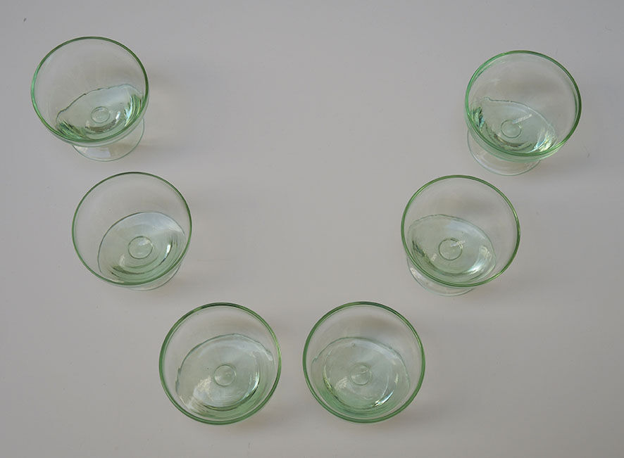 6 champagne cups in ouraline