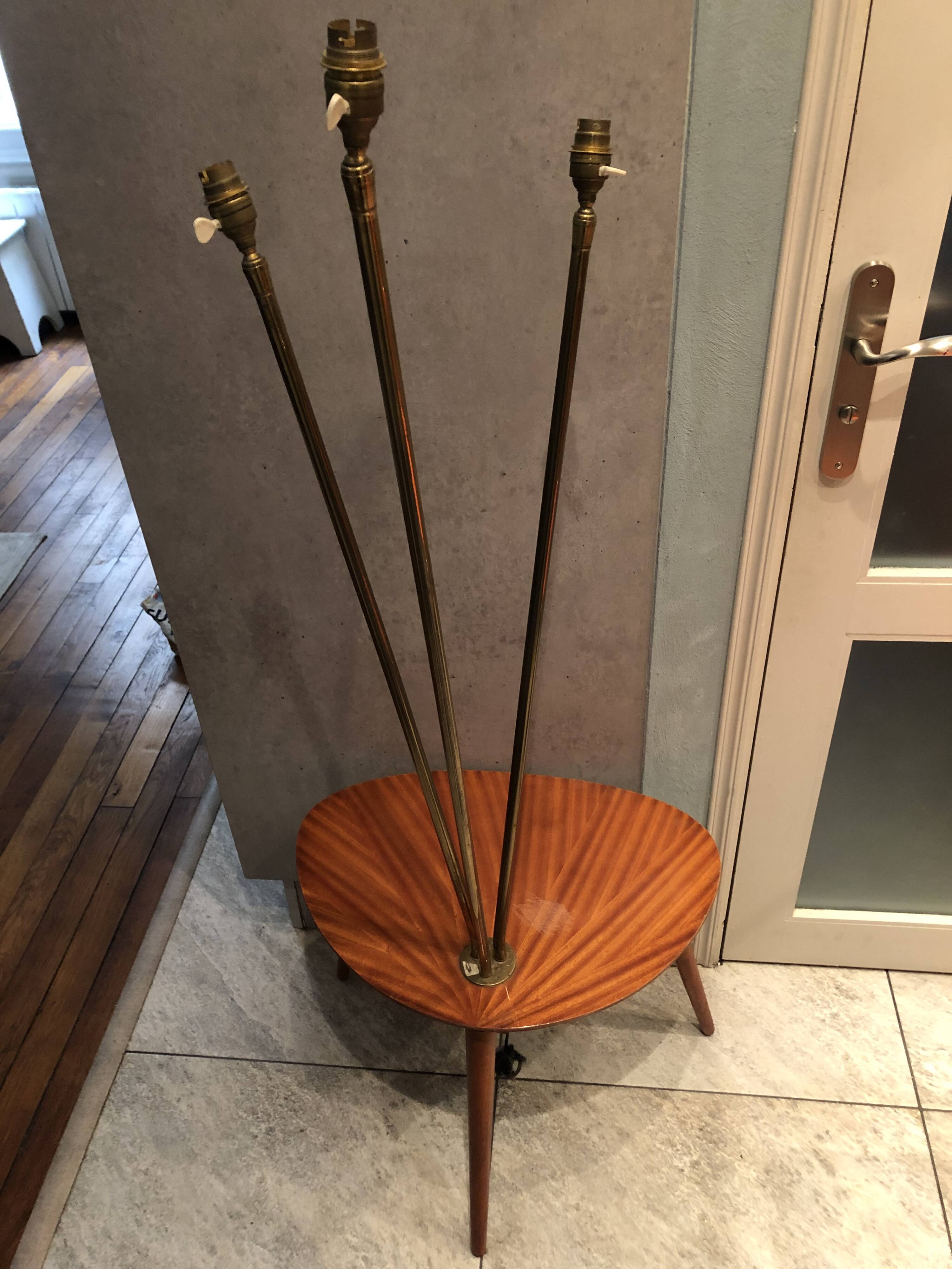 Coffee table / Floor lamp