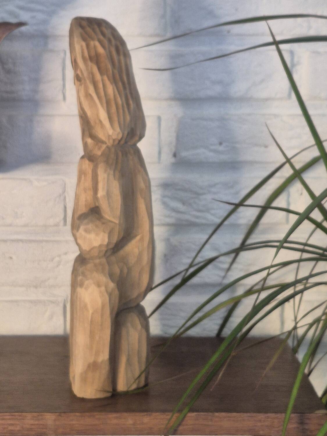 Wooden sculpture statuette