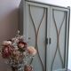 Armoire de poupée vintage