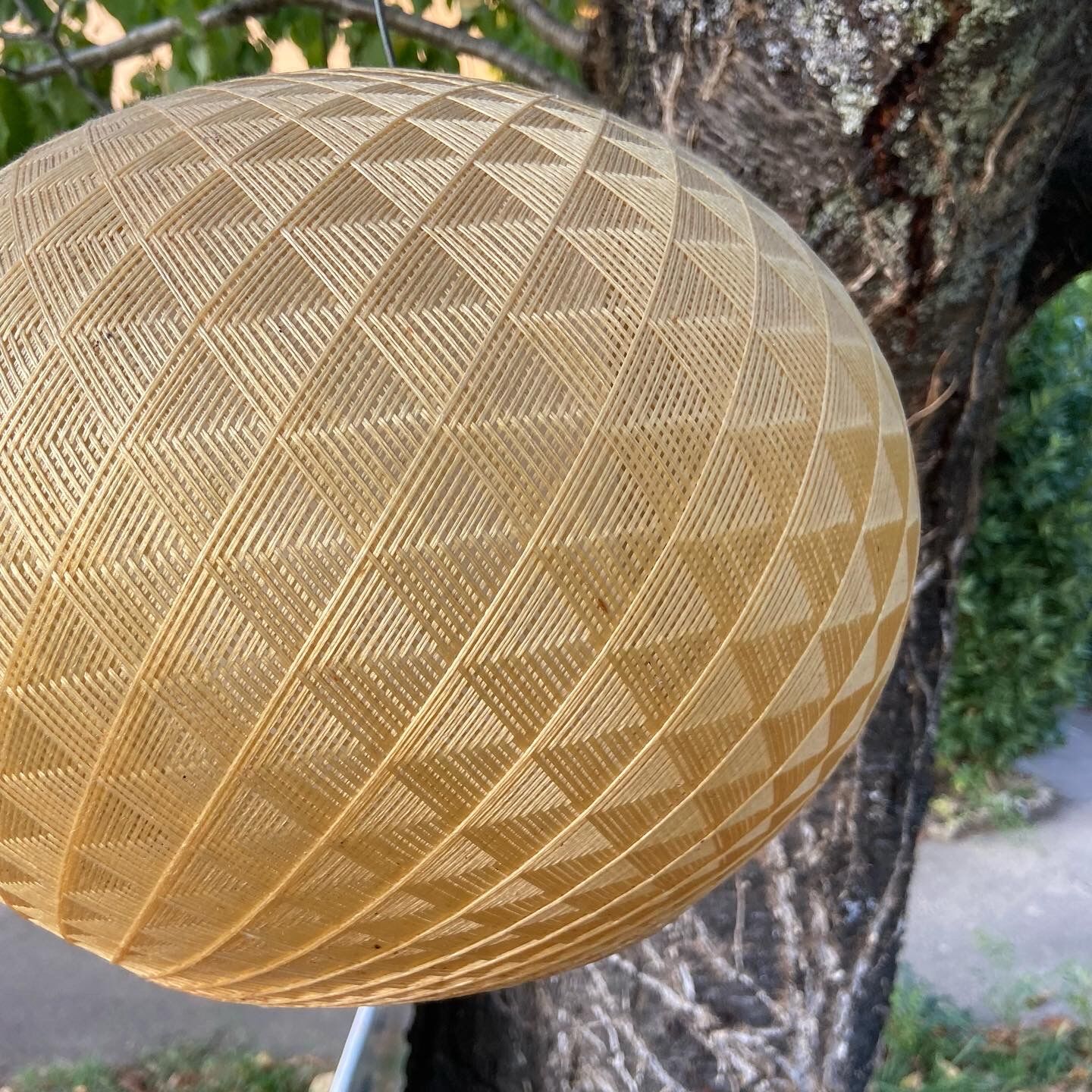Suspension ball in braided nylon thread and Rhodoid