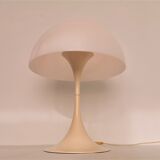 Lampe de table Panthella par Verner Panton
