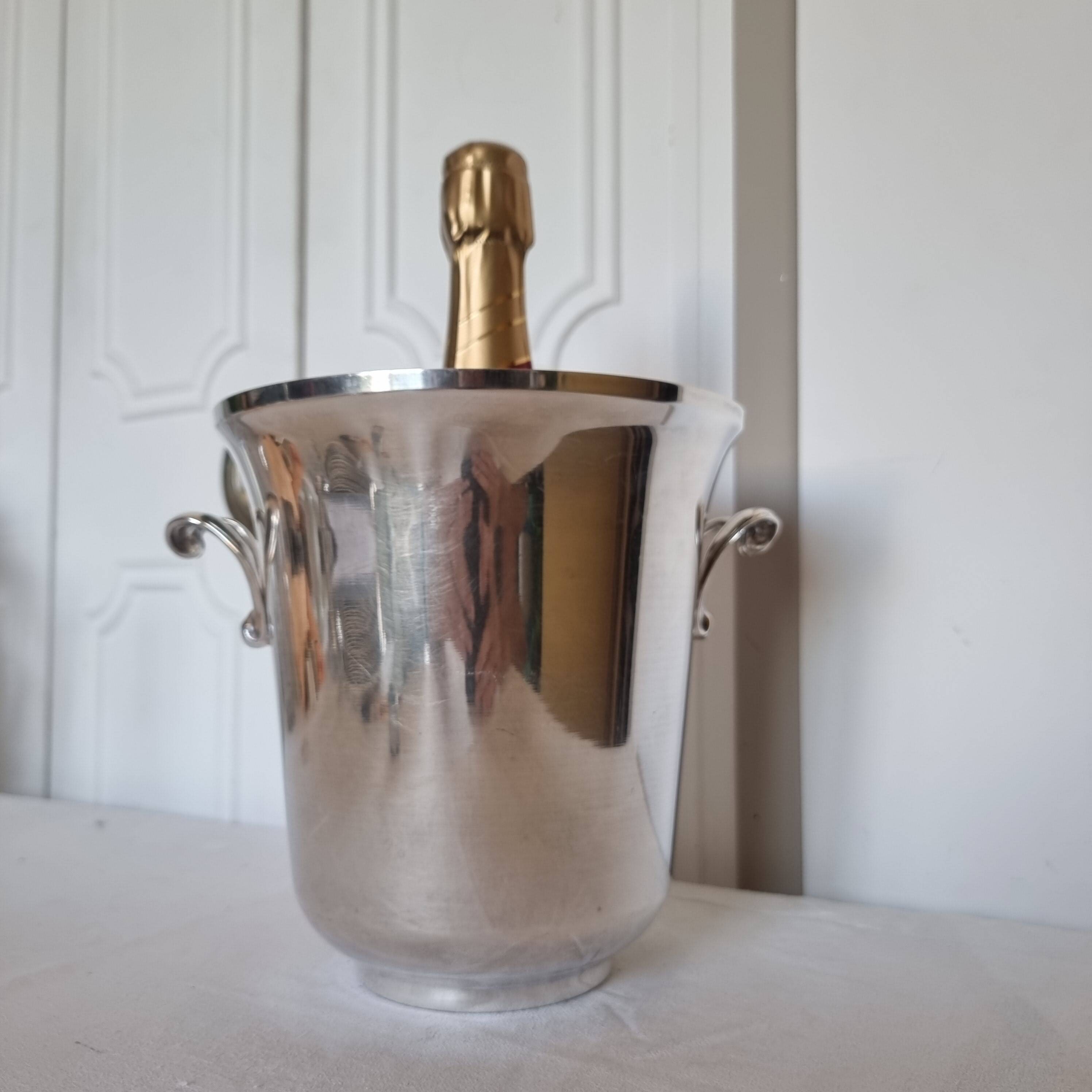 Elegant 1960s Art Deco silver-plated champagne bucket