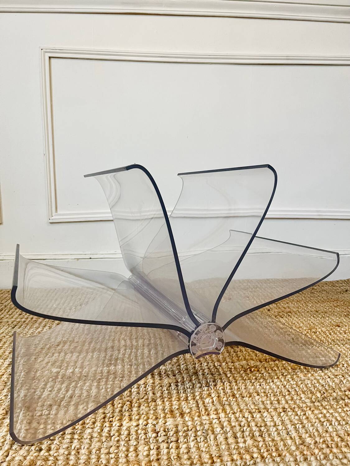 Front magazine rack for Kartell