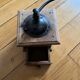 Period pepper mill