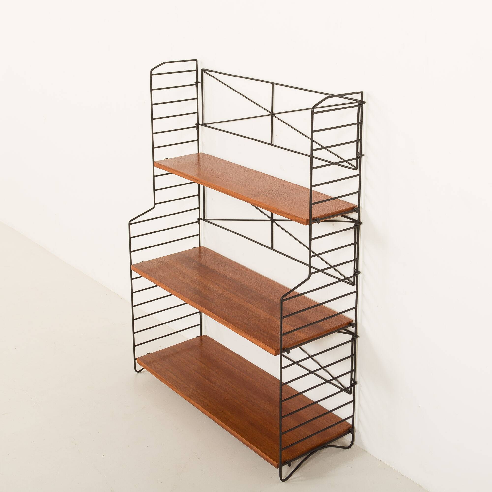 Étagère autoportante String scandinave des années 1960, Suède