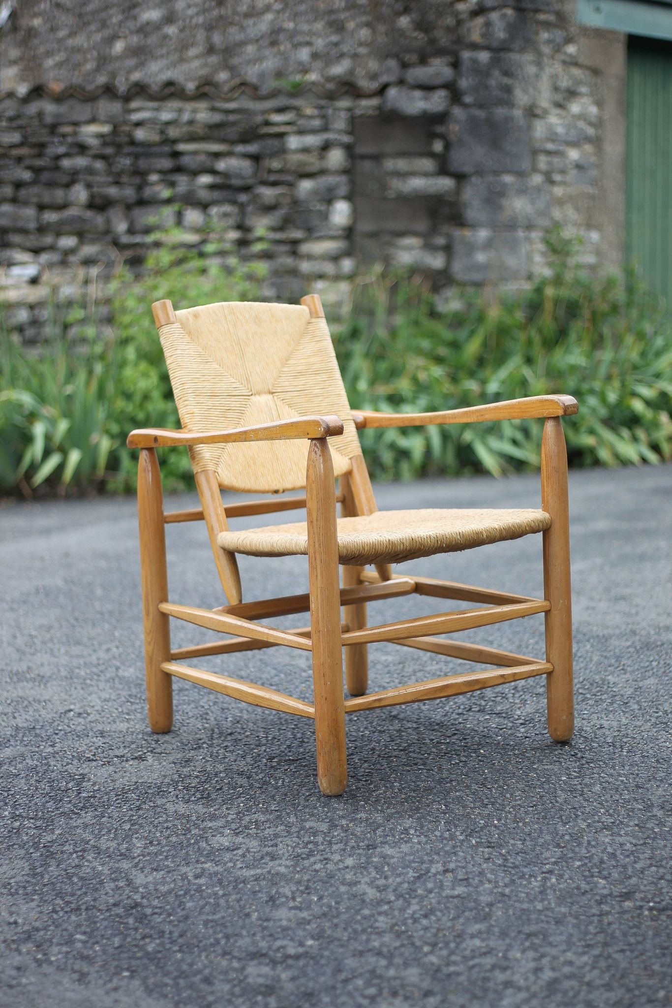 Charlotte Perriand armchair model 21 Chamrousse, French designer armchair
