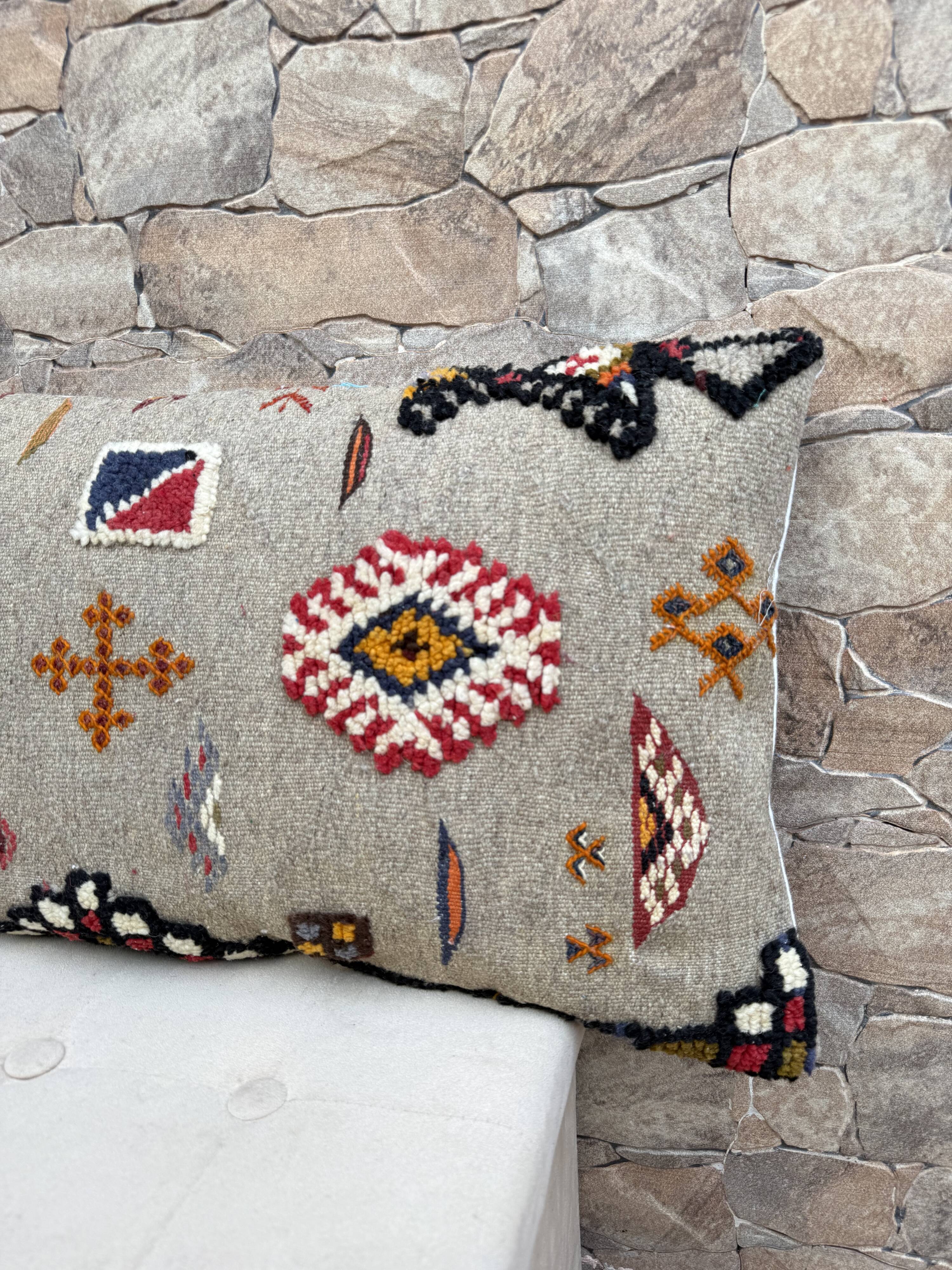 Housse de coussin faite main | Coussin Kilim bohème | Décoration berbère ma