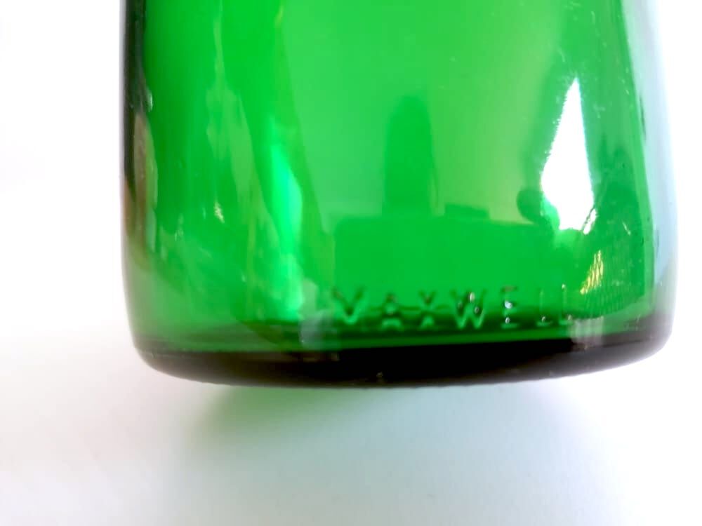 Pot d'apothicaire en verre vert vintage