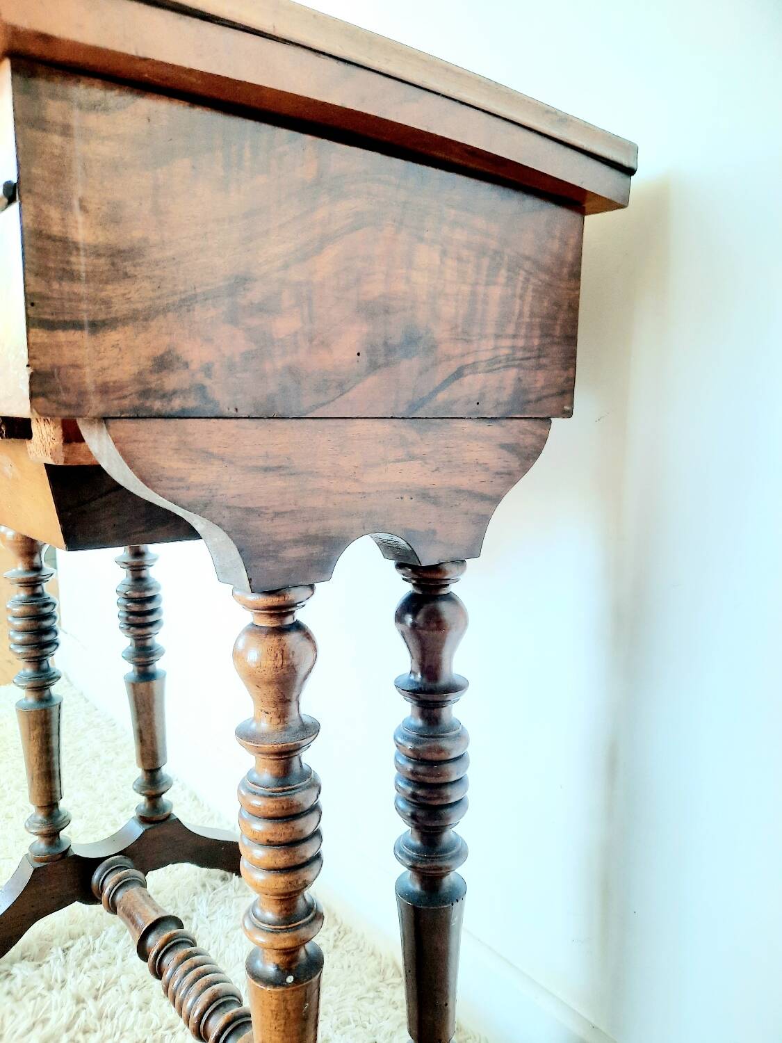 Small vintage cabinet/nightstand