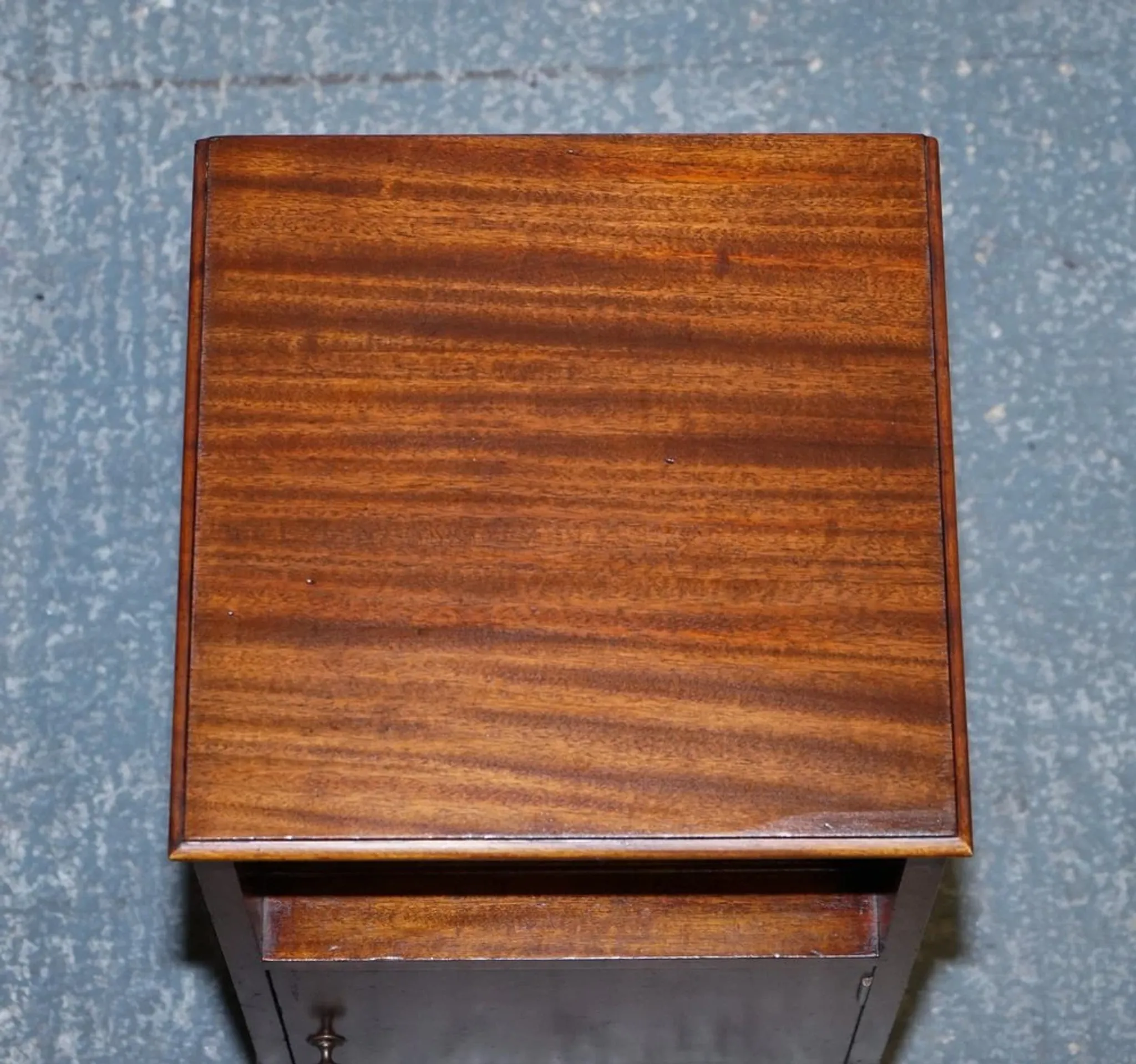 Table de Chevet Art Déco en Bois Dur, 1920s