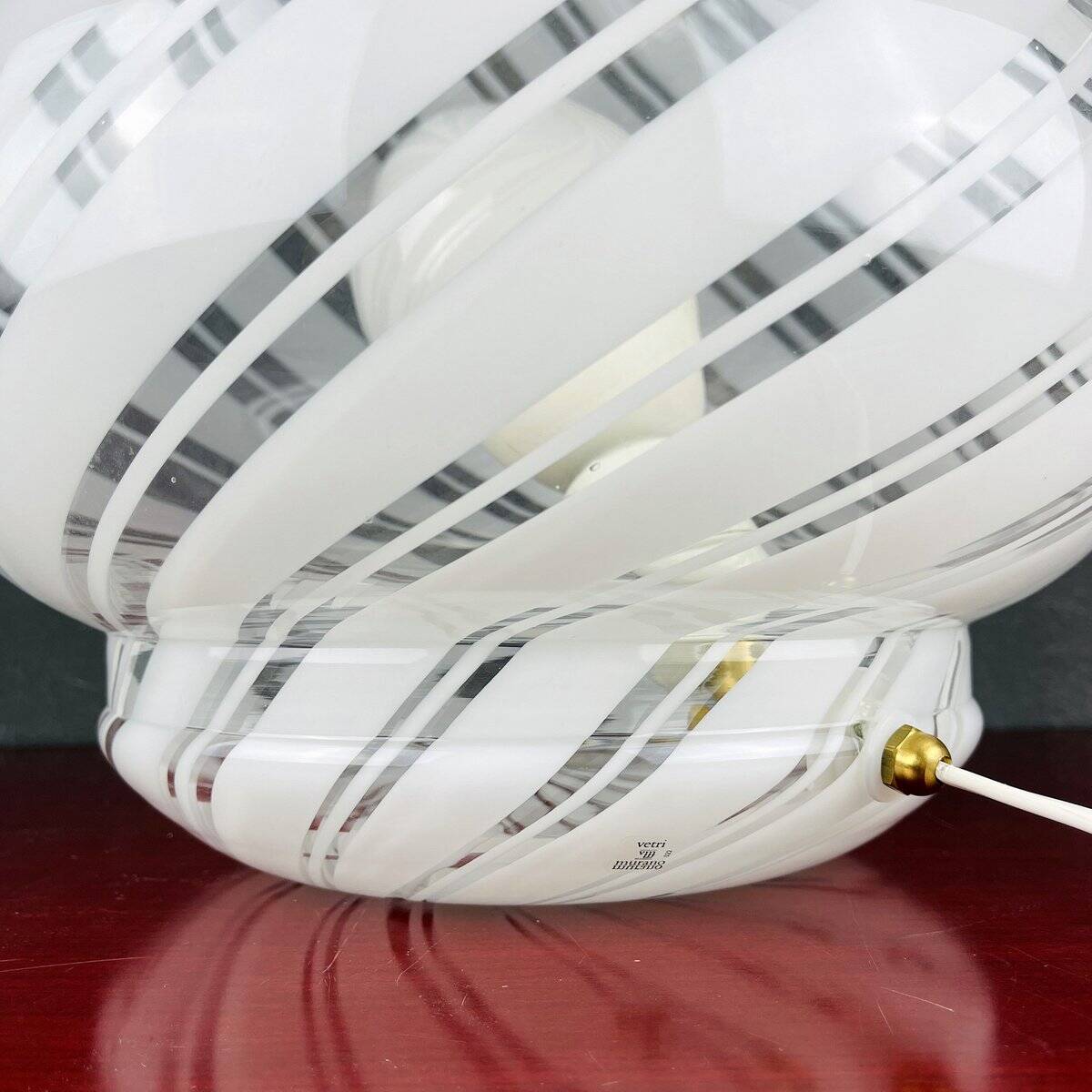 Vintage Italian mushroom table lamp by G.G. Luce for Vetri Murano, 1980s.