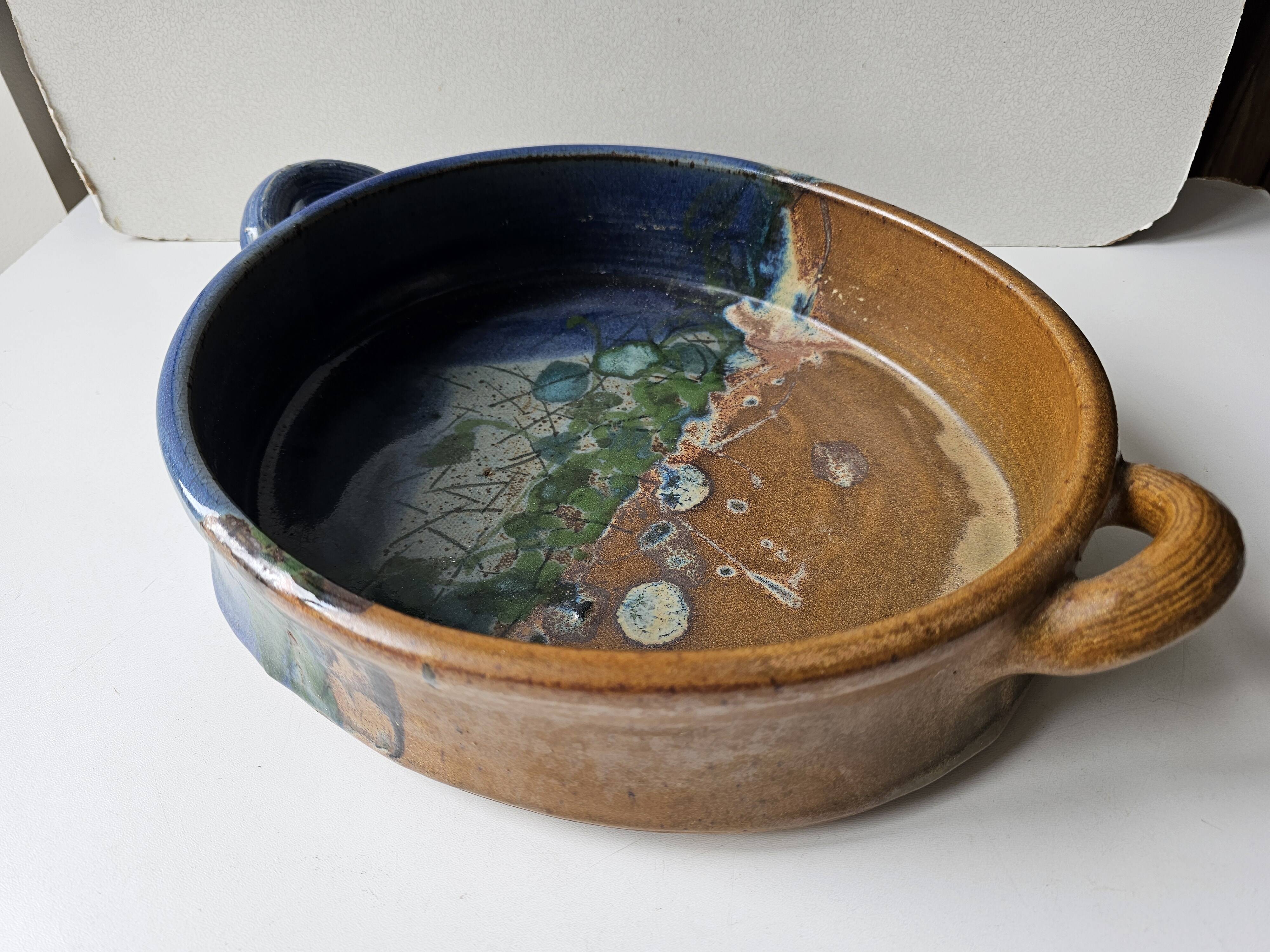 Ceramic dish Signed Saint Clément les Places (Length 38cm)