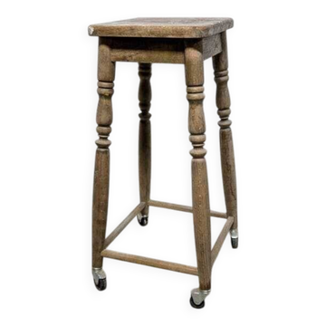 Artist's stool