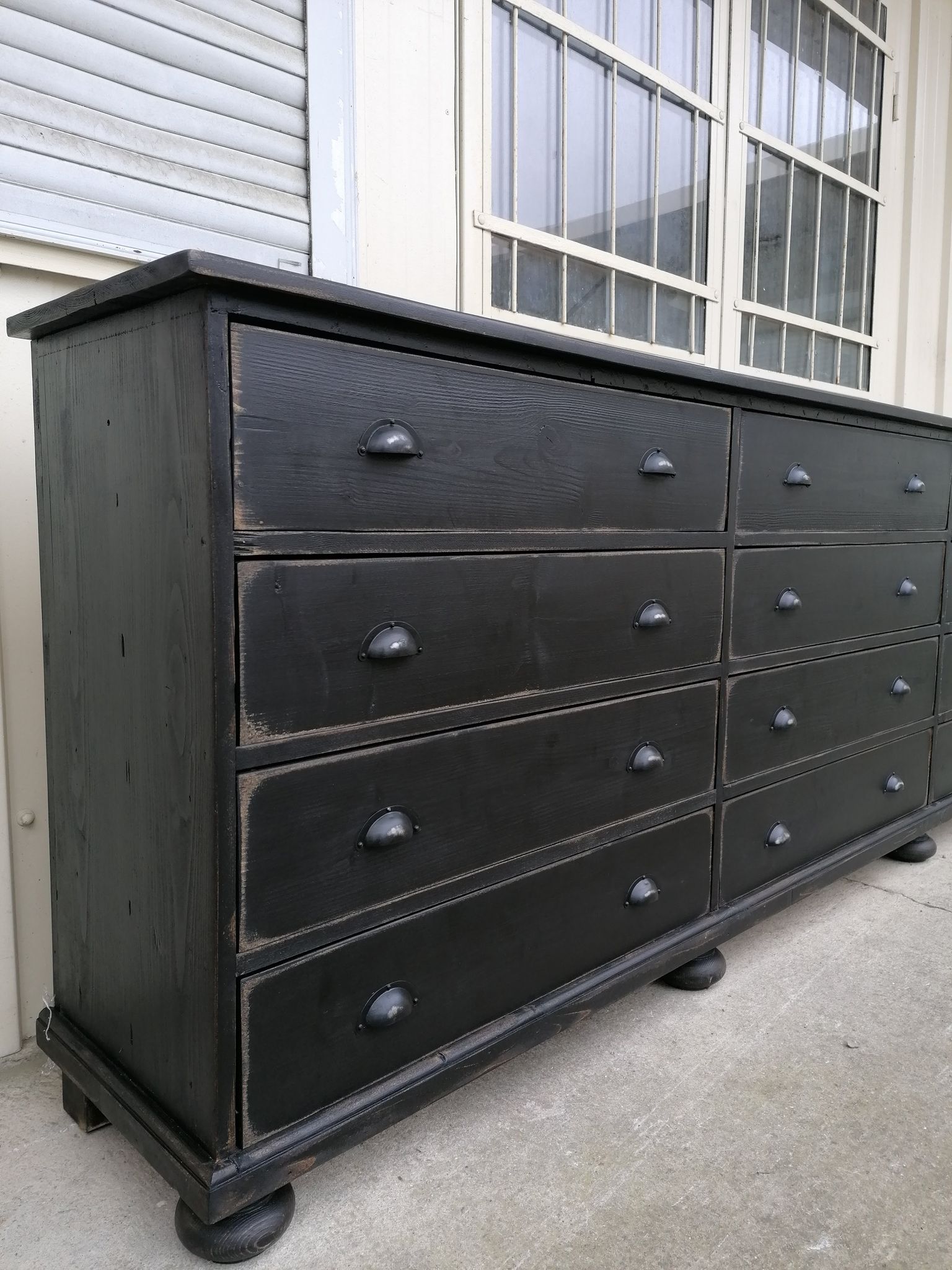 Grande commode vintage en bois, 2,40m, 12 tiroirs