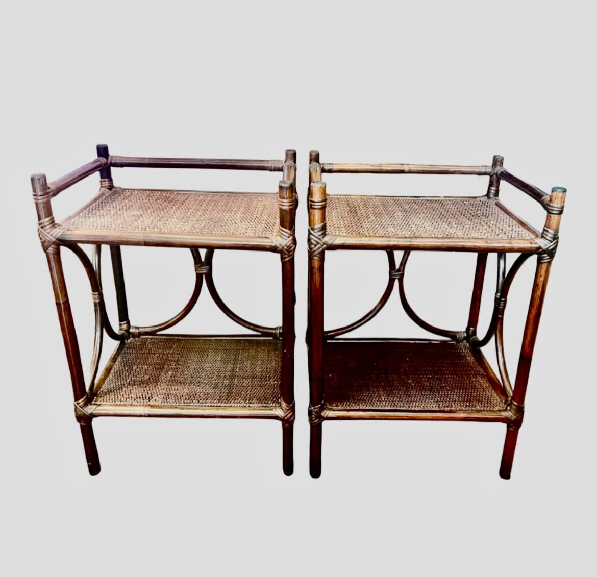 Paire de chevets en bambou et en cannage vintage