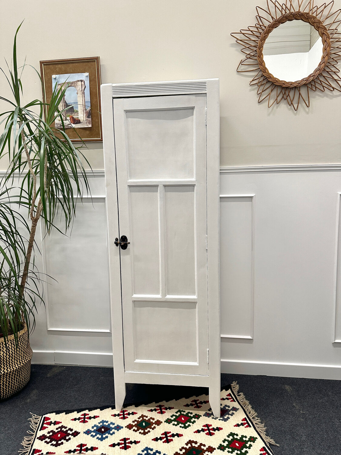 Small Parisian wardrobe