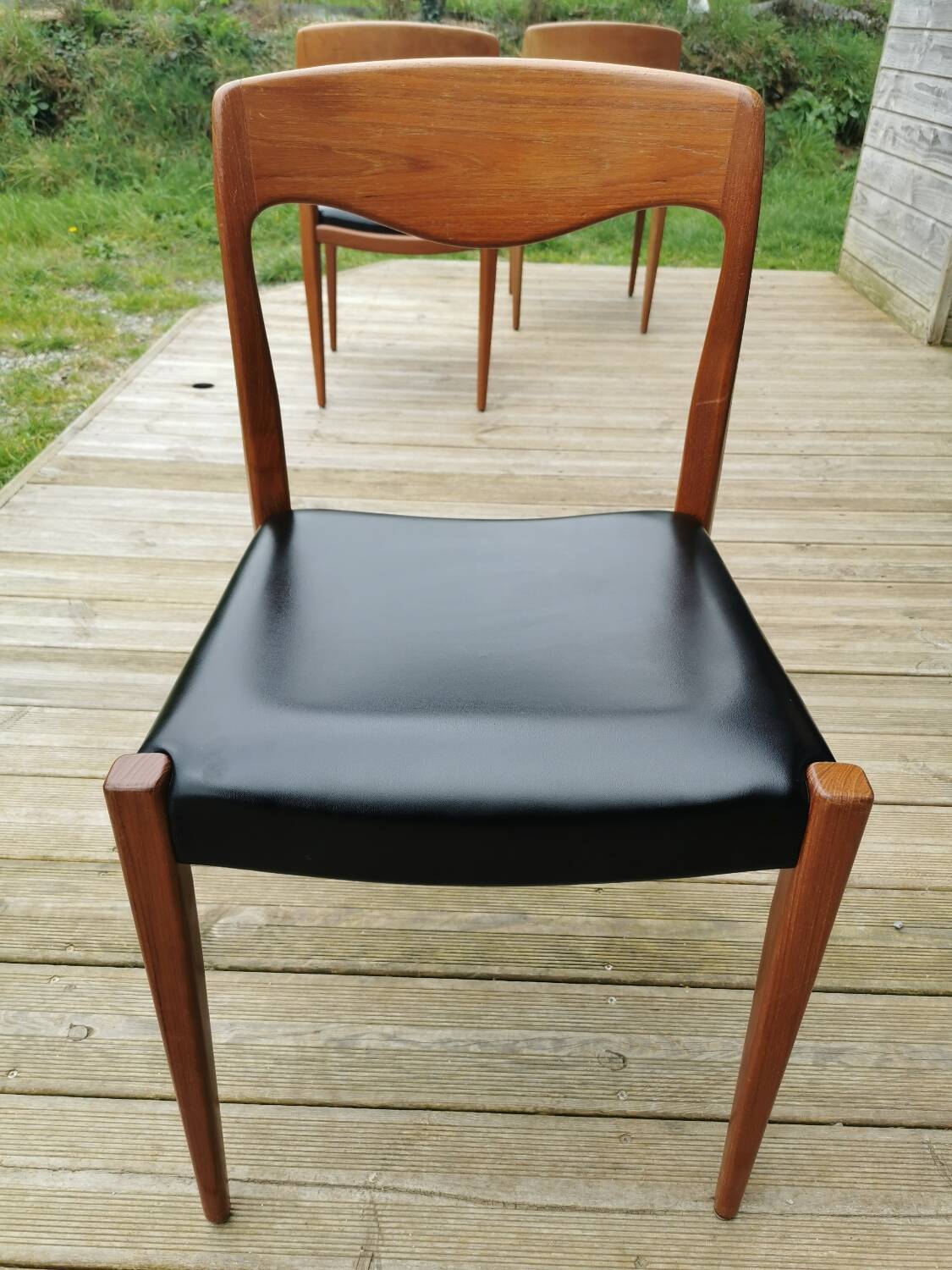 Lot de 5 chaises style Niels Otto Moller