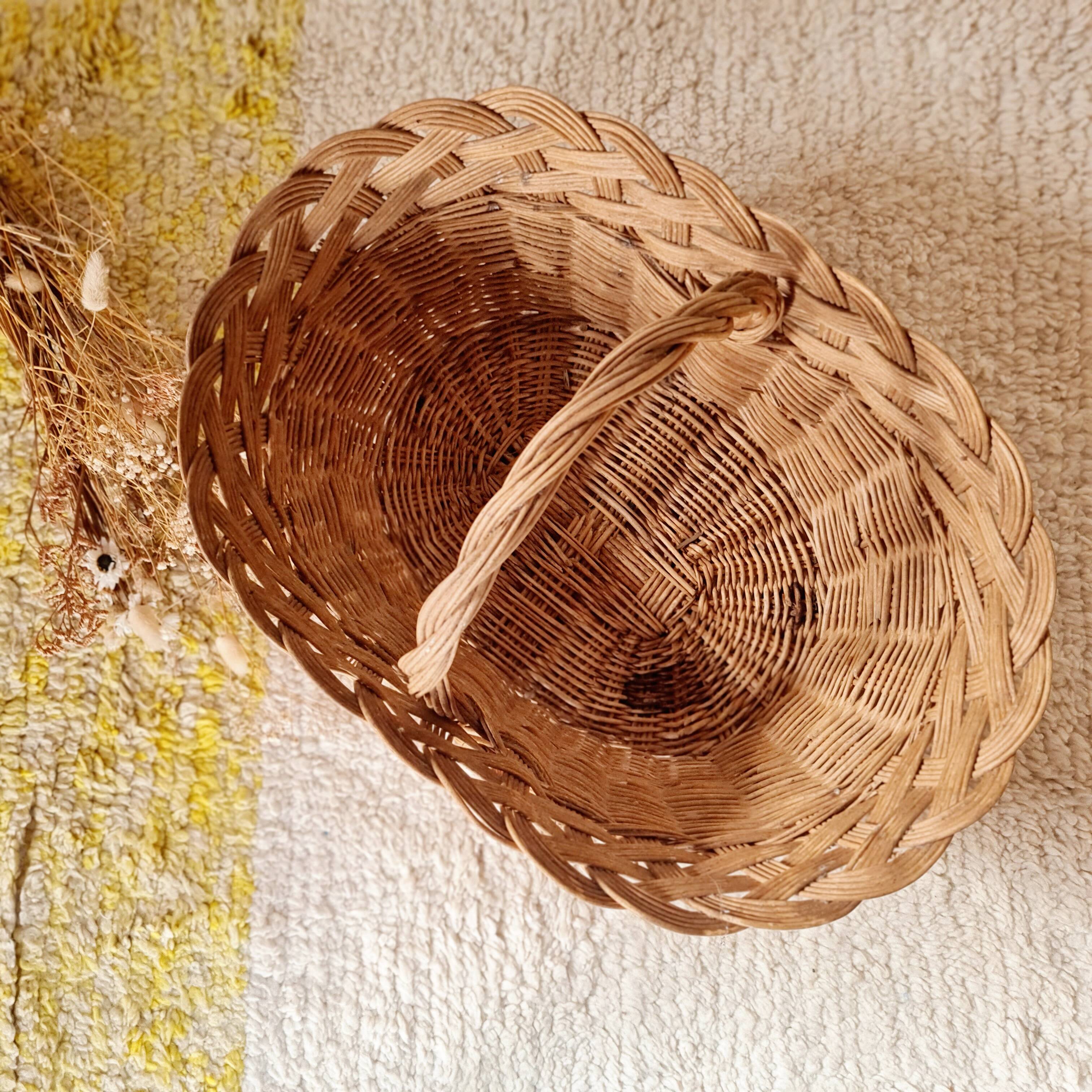 Vintage wicker basket – bohemian decorative storage