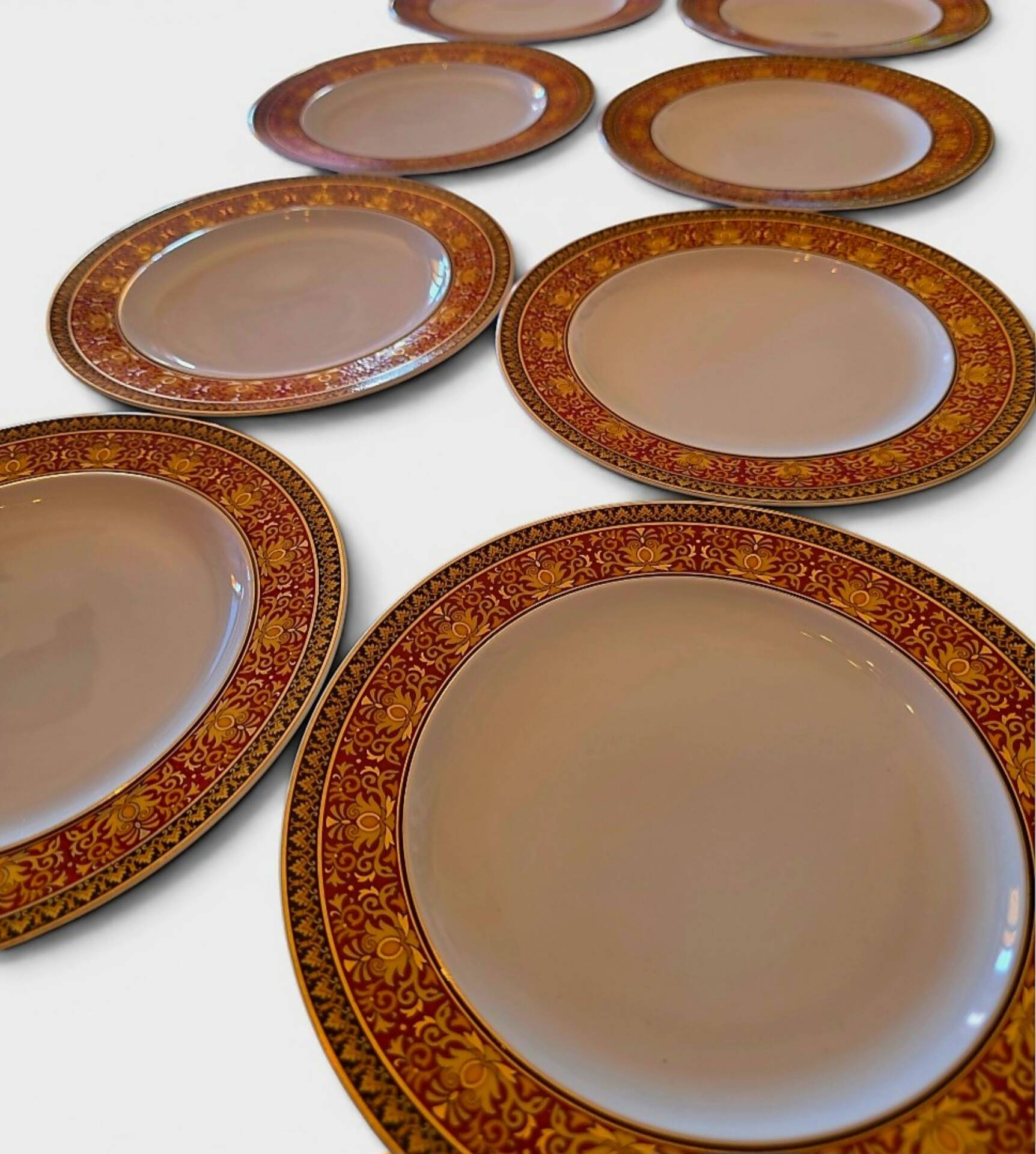 Suite de 8 assiettes "Medusa Red" – Rosenthal meets Versace​
