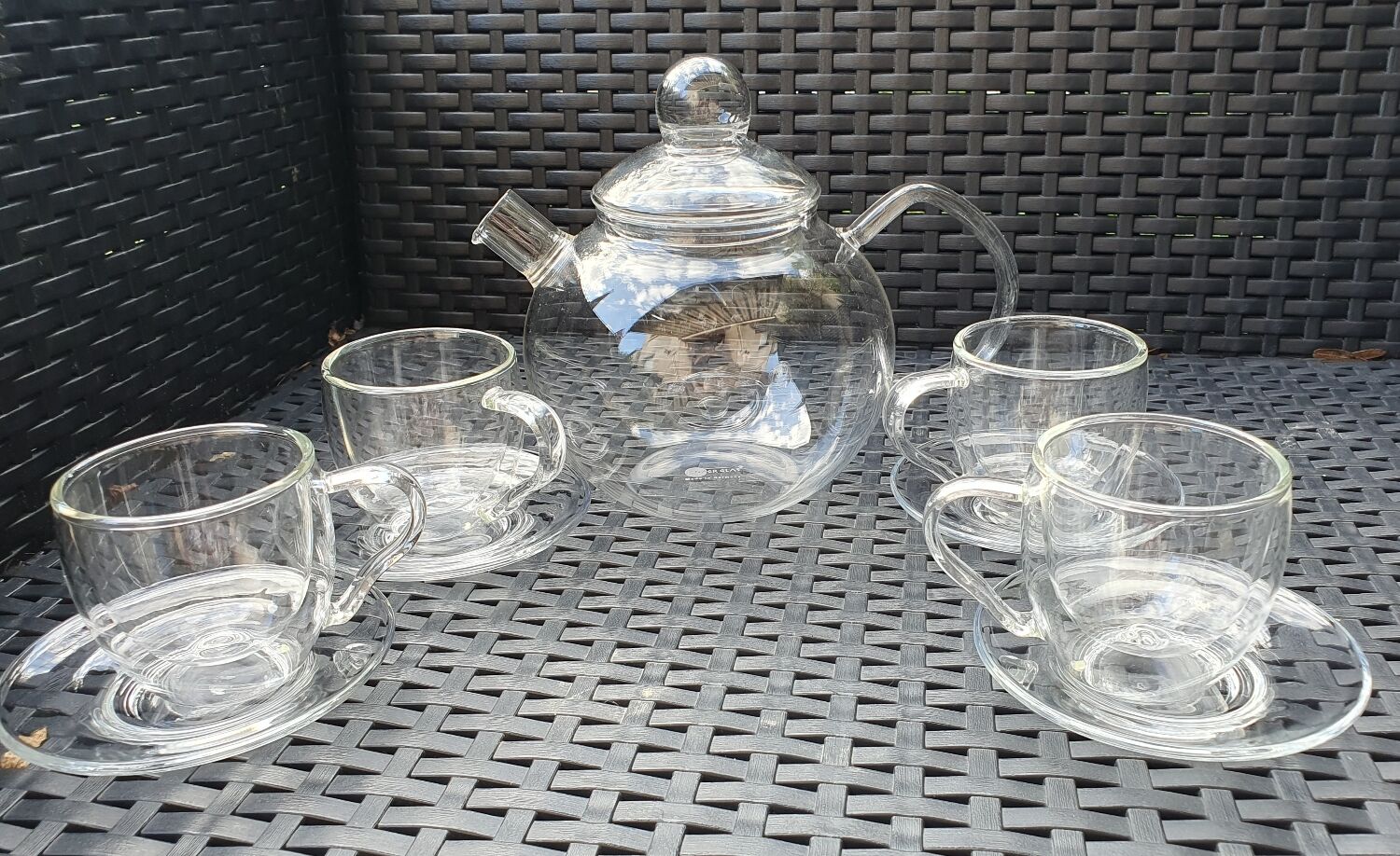 tea set: glass teapot + 4 cups + 4 saucers jeaner glas vintage