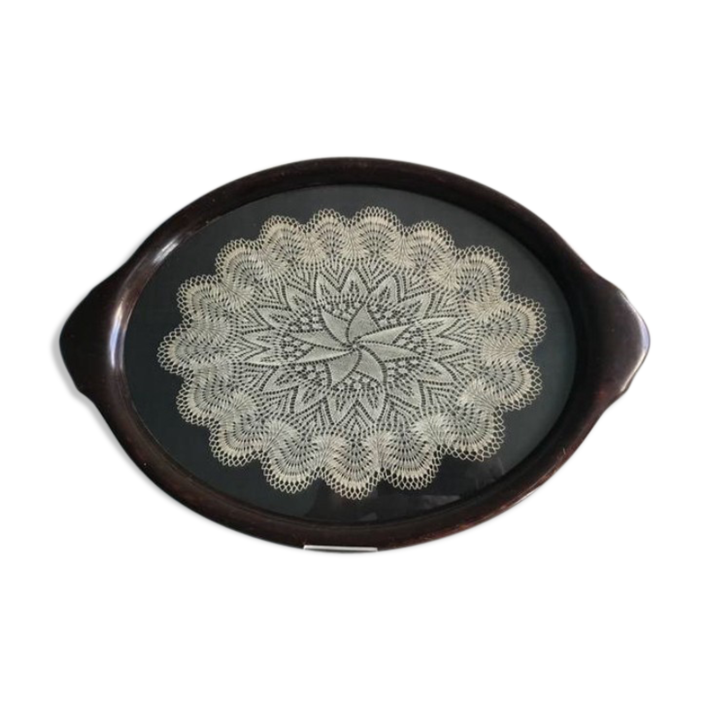 Plateau dentelle encadré antique dans le cadre d’acajou